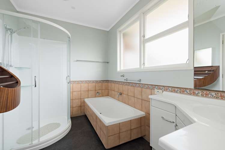 15 Lloyd Street Parkvale_17