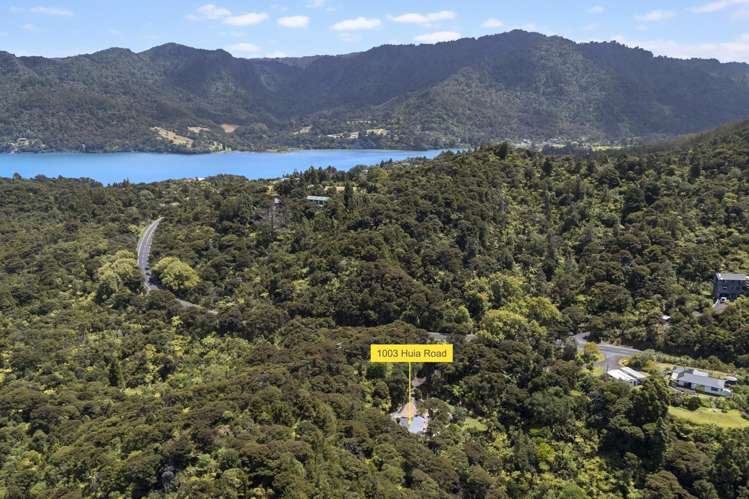 1003 Huia Road Huia_25