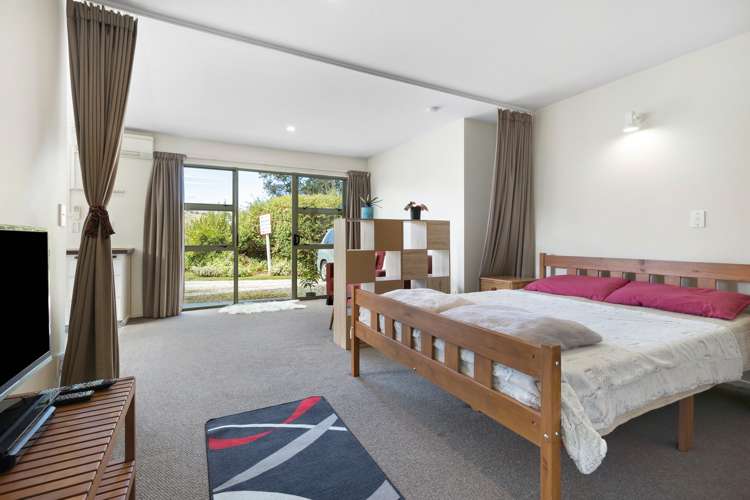 33 Larch Hill Place Queenstown_23