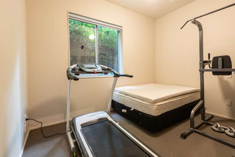 10/2 Onslow Road Khandallah_8