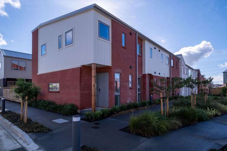 17 Te Ara Wai Mangere East_7