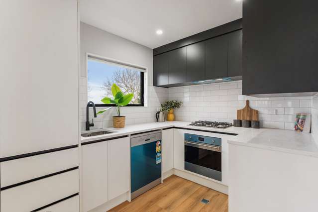 43D Mirrabooka Avenue Botany Downs_2