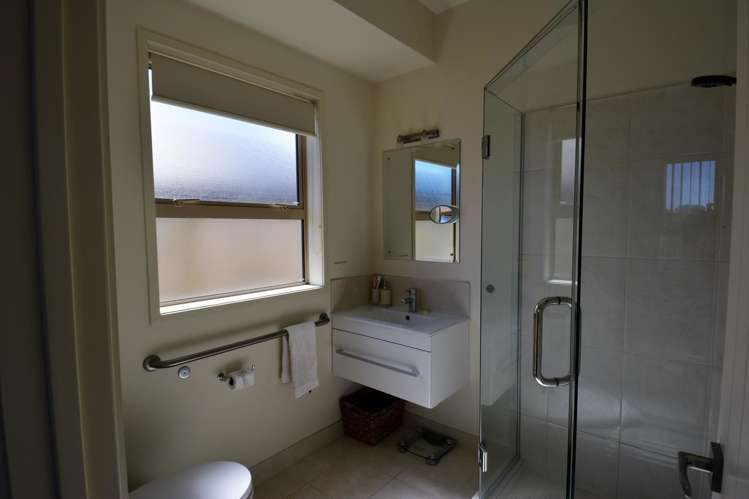 16 Dolphin Parade Bell Block_12