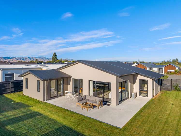 28 Rose Manor Drive Springlands_22