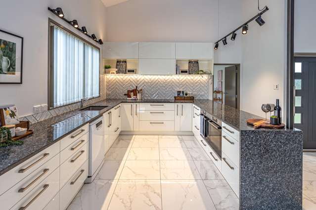 8 Akepiro Place Tawhero_3