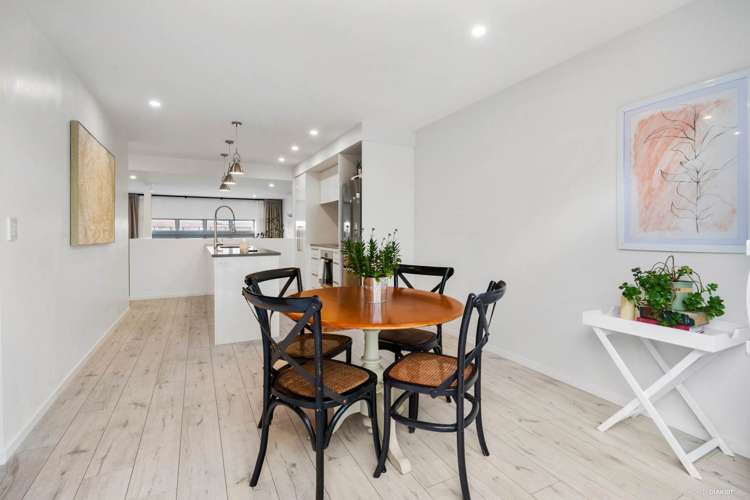 4 Watermill Lane Silverdale_8