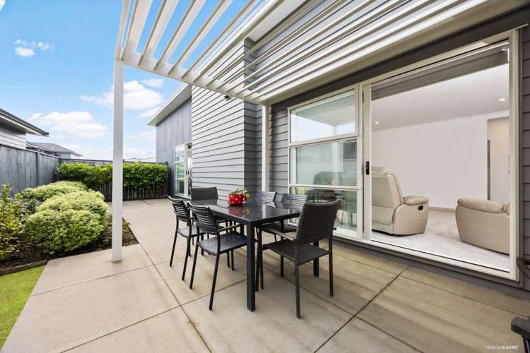 9 Taikura Avenue Red Beach_6