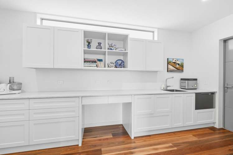 240 Rocks Highway Riverton_17