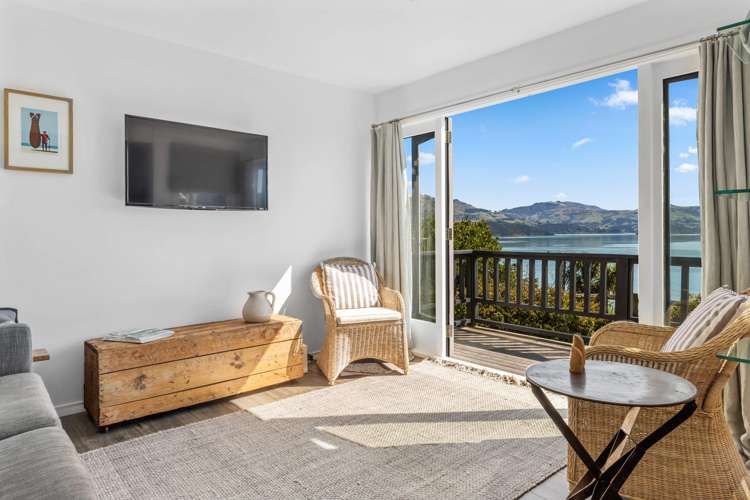 217 Beach Road Akaroa_11