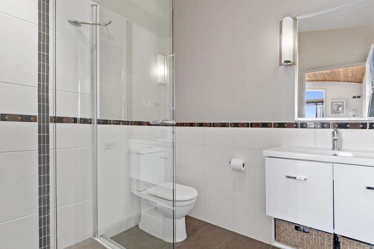 51b Seaview Road Otumoetai_14