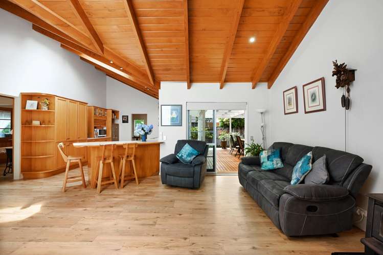 37 Bouverie Crescent_5