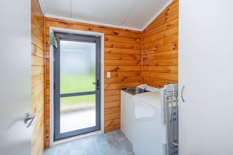 21a Acacia Crescent Glenview_10