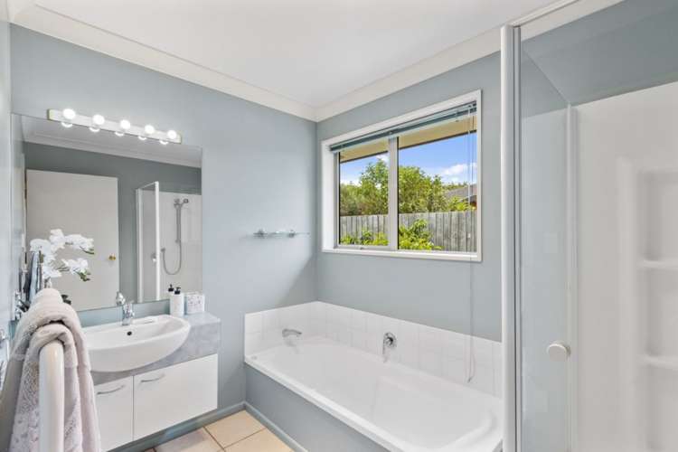 32 Travis Country Drive Burwood_11