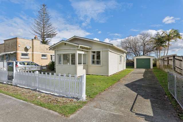Character, Convenience & Riverside Charm!