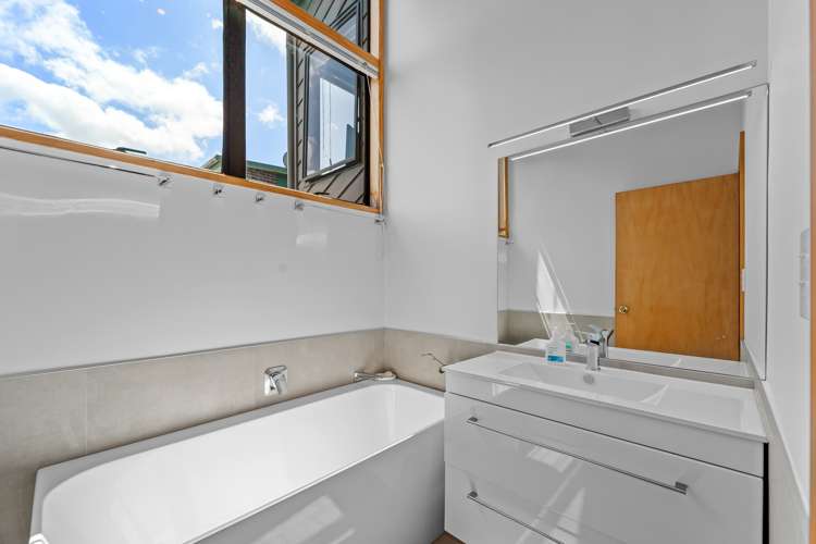 57 Albatross Road Red Beach_25