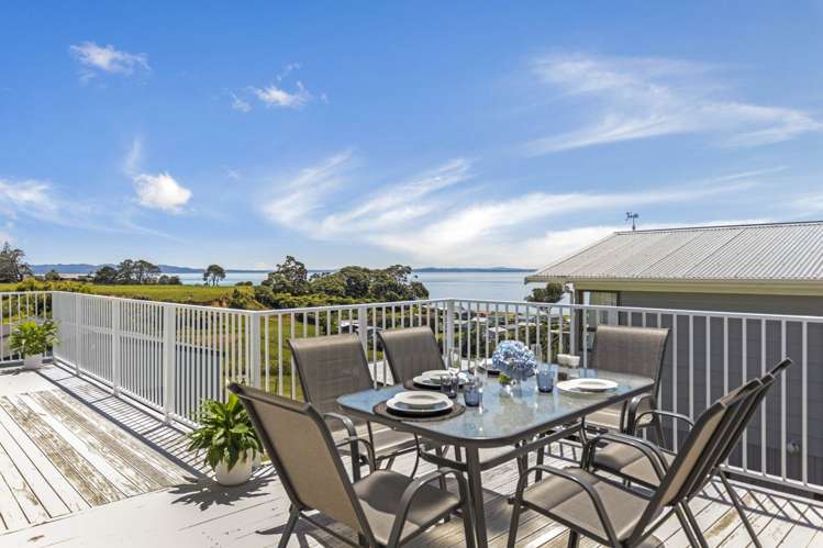 499 Grahams Beach Road Awhitu_18