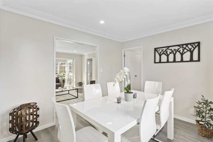 2/73 Botany Road Botany Downs_5