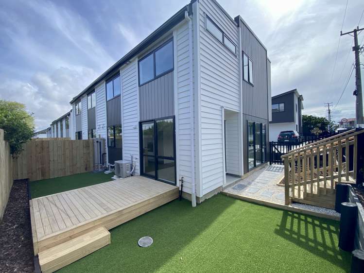 88 Sylvan Crescent Te Atatu South_0