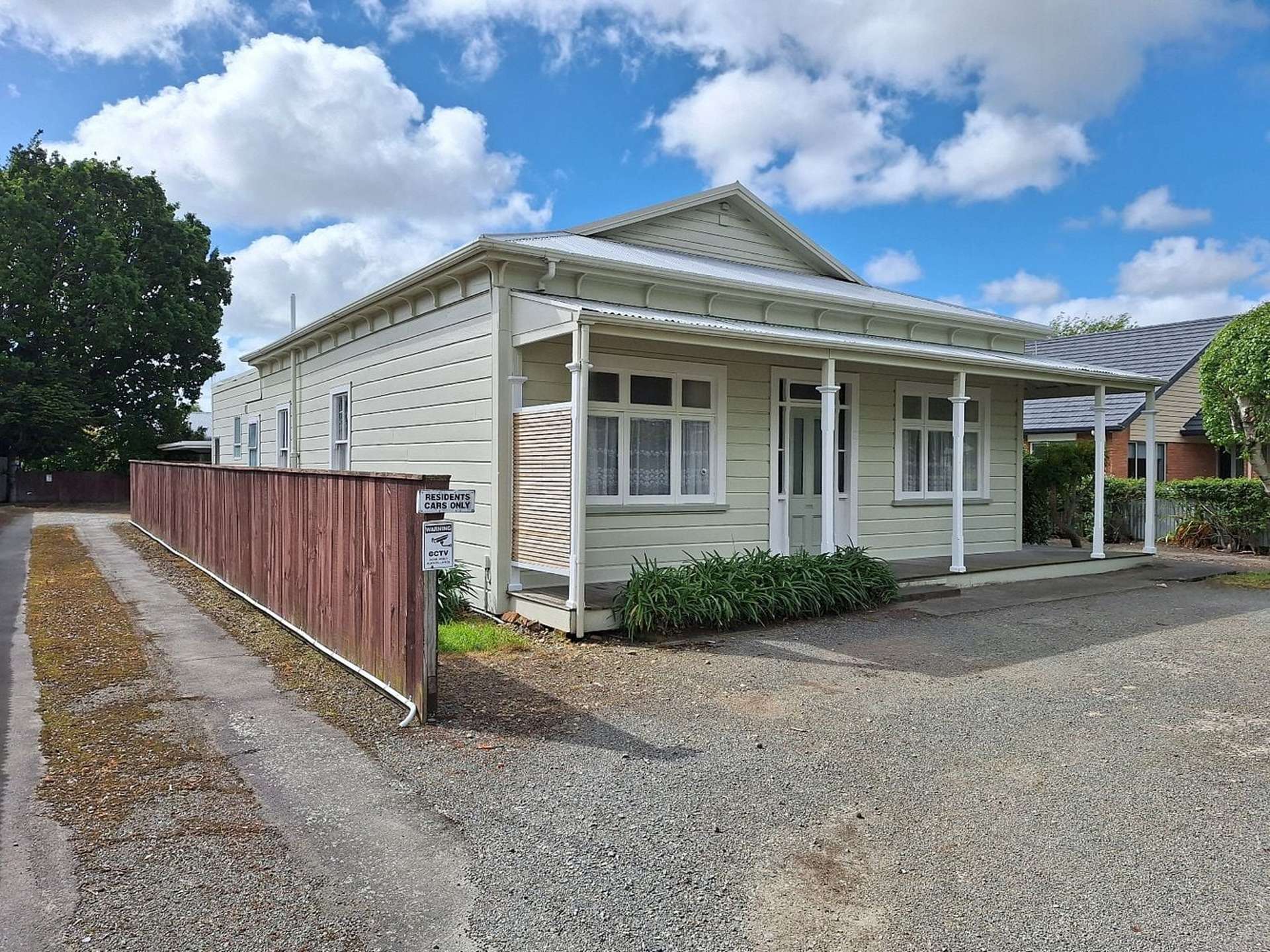 551 Church Street Terrace End_0