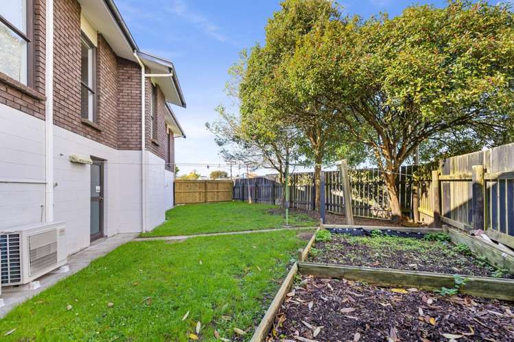 2 Bronte Place Owhata_13