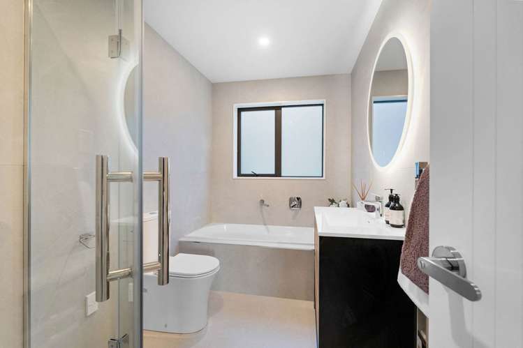 27 Aquamarine Avenue Wainui_17