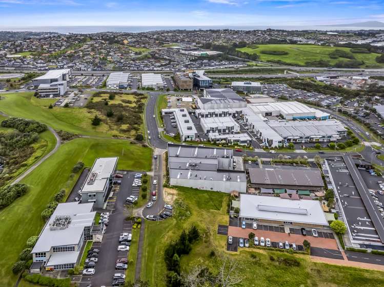 4/8 Oracle Drive Albany_6