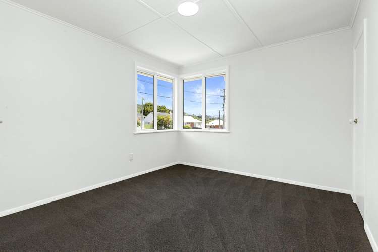 21 Wilkie Crescent Naenae_13