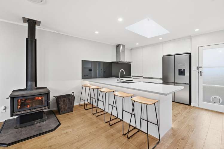 11 Byron Grove Owhata_1