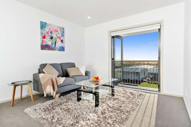 5b/10 Crown Lynn Place New Lynn_3