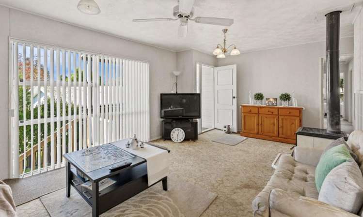 26 Beauchamp Drive 11410_10