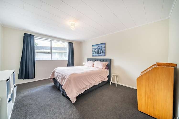 32A Hartford Crescent Totara Park_15