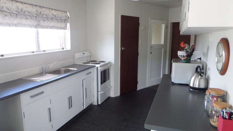 42 Woodward Street Featherston_7