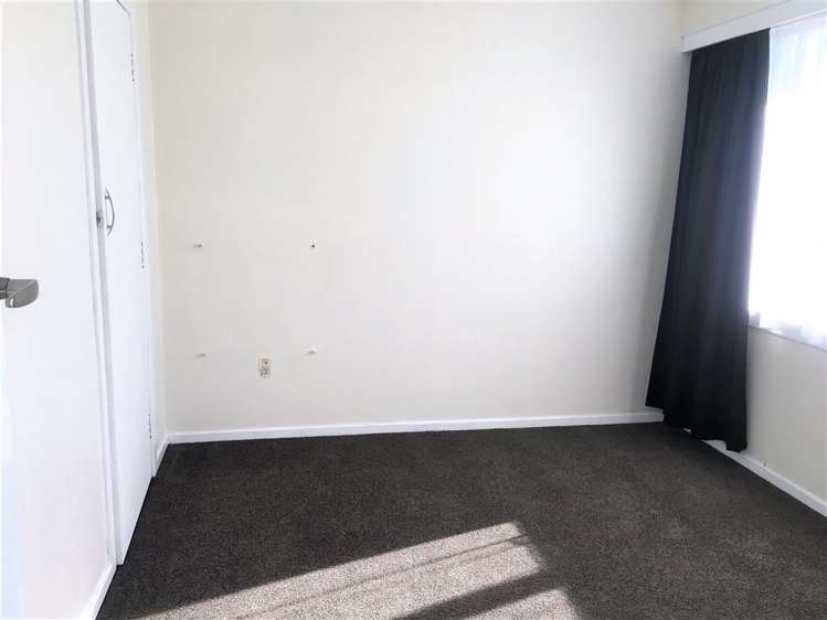 64 Edinburgh Crescent Waikiwi_7