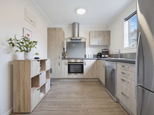 27 Chiefs Court Hamilton East_2
