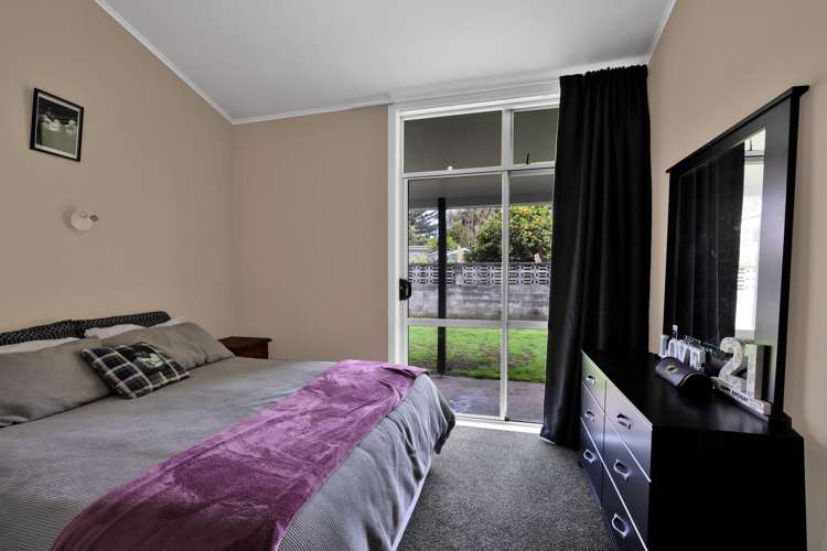 6 Climie Crescent Hawera_8