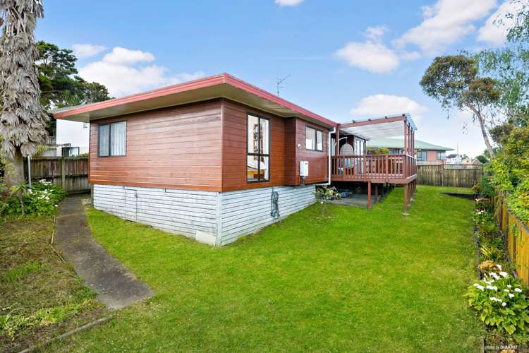 2/16 Cassandra Grove Totara Vale_5