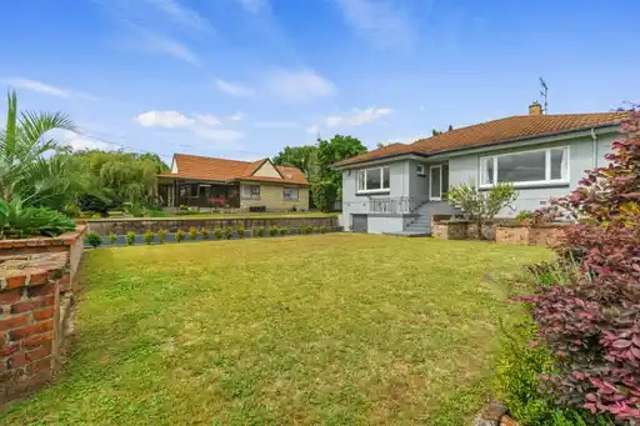 215 River Road 1055_1