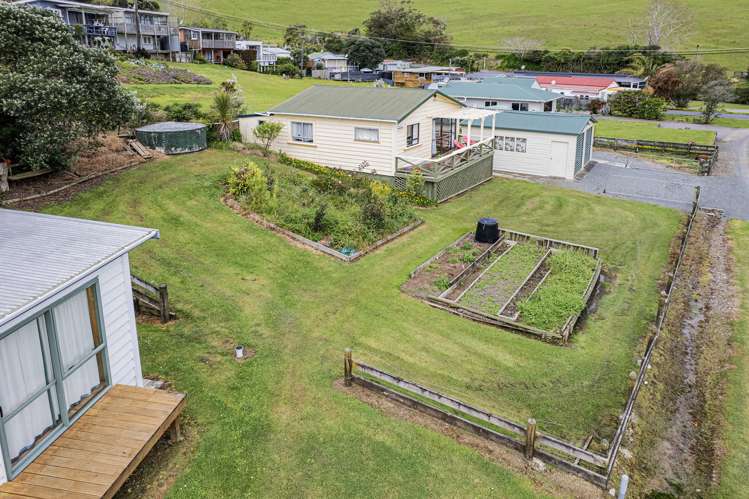 8 Hugh Barron Way Whananaki_24