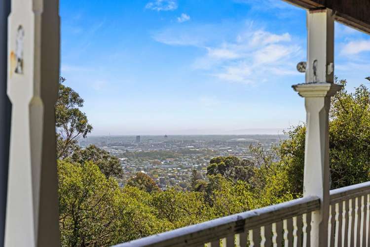 8 MacMillan Avenue_2