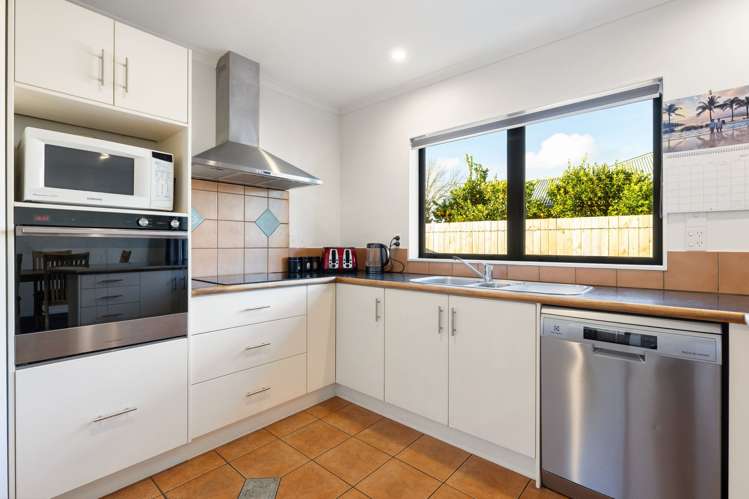 10 Cairns Crescent Rototuna_7