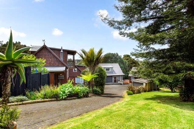 Home & Income 5,560sqm Lifestyle Opportunity