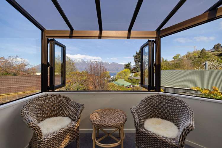 9 Greenstone Place Fernhill/Sunshine Bay_5