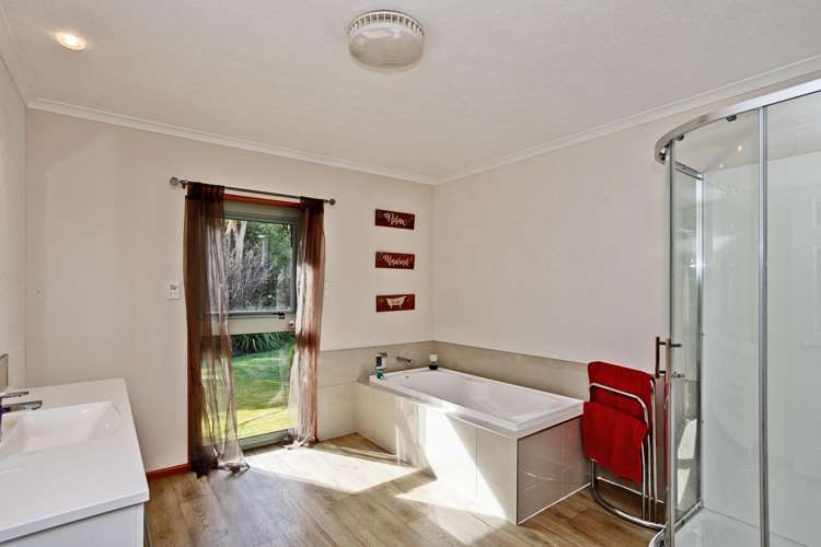 17 Korimako Avenue Otatara_13