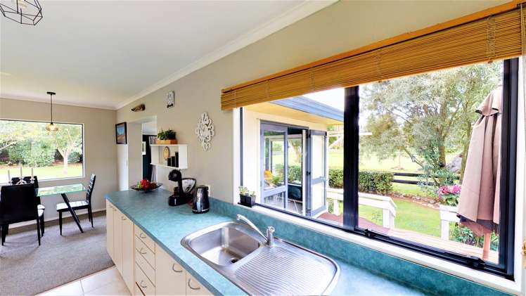 1101 Queen Street East Levin_4