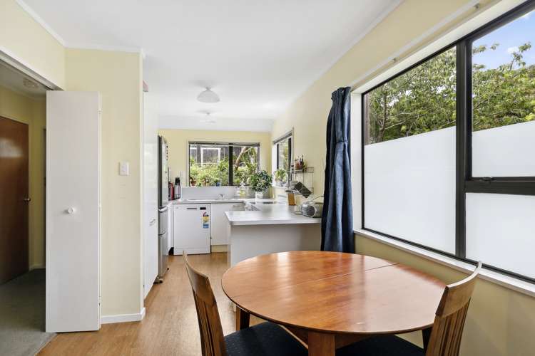 19a Bassett Road Johnsonville_7