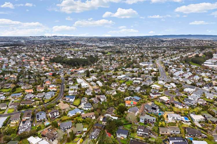 1/12 Surville Place Mairangi Bay_35