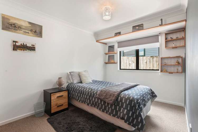 69 Sylvan Crescent Te Atatu South_11