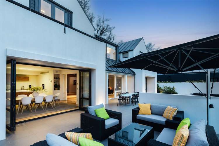 3 Helmores Lane Merivale_40