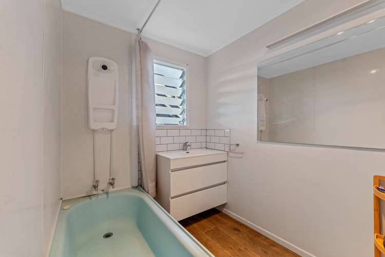 43 Wakeman Road Acacia Bay_11