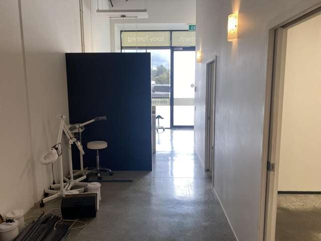 Unit 6, 83 Apollo Drive Rosedale_4